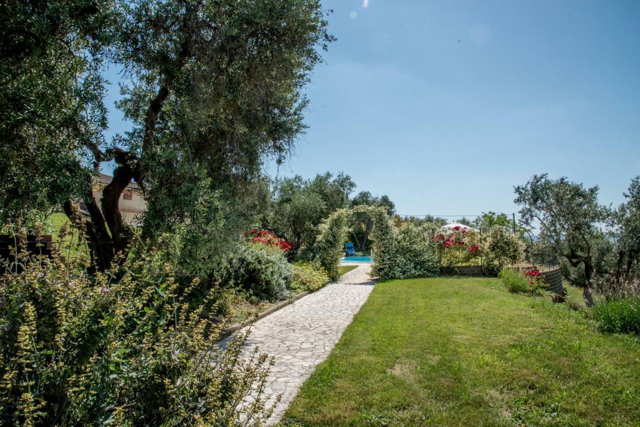 Villa Collebelvedere - Near Rome With Home Restaurant Fara in Sabina المظهر الخارجي الصورة